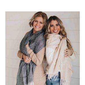 Scarves/Wraps